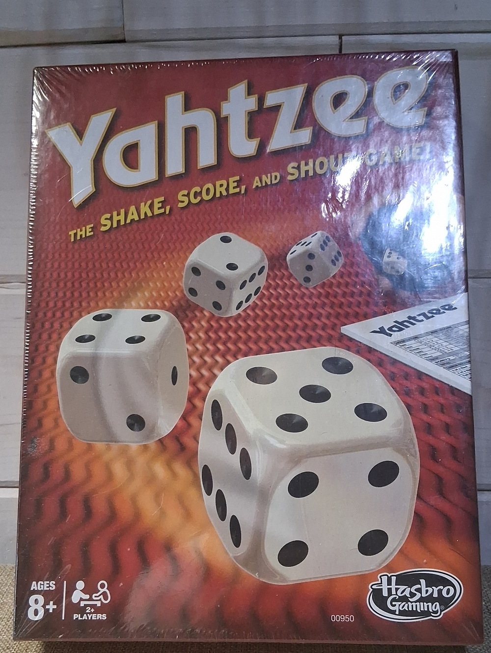 Yahtzee Classic Dice Game – Red Box